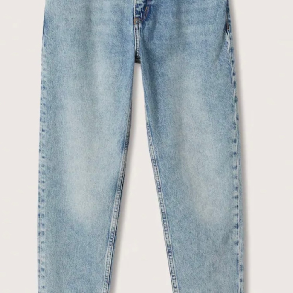 high-waist jeans MANGO
